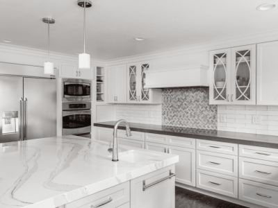 طراحی آشپزخانه با کابینت سفید